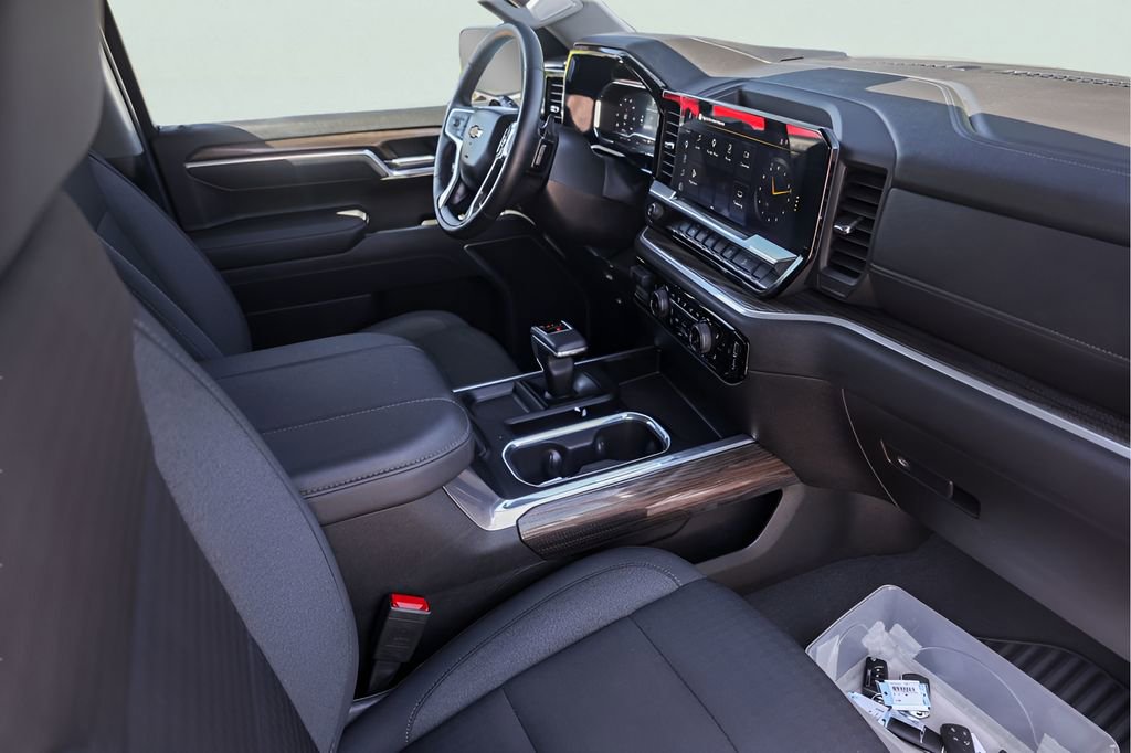 Used 2025 Chevrolet Silverado 1500 LT w/ Texas Edition Plus AWD/4WD image 32