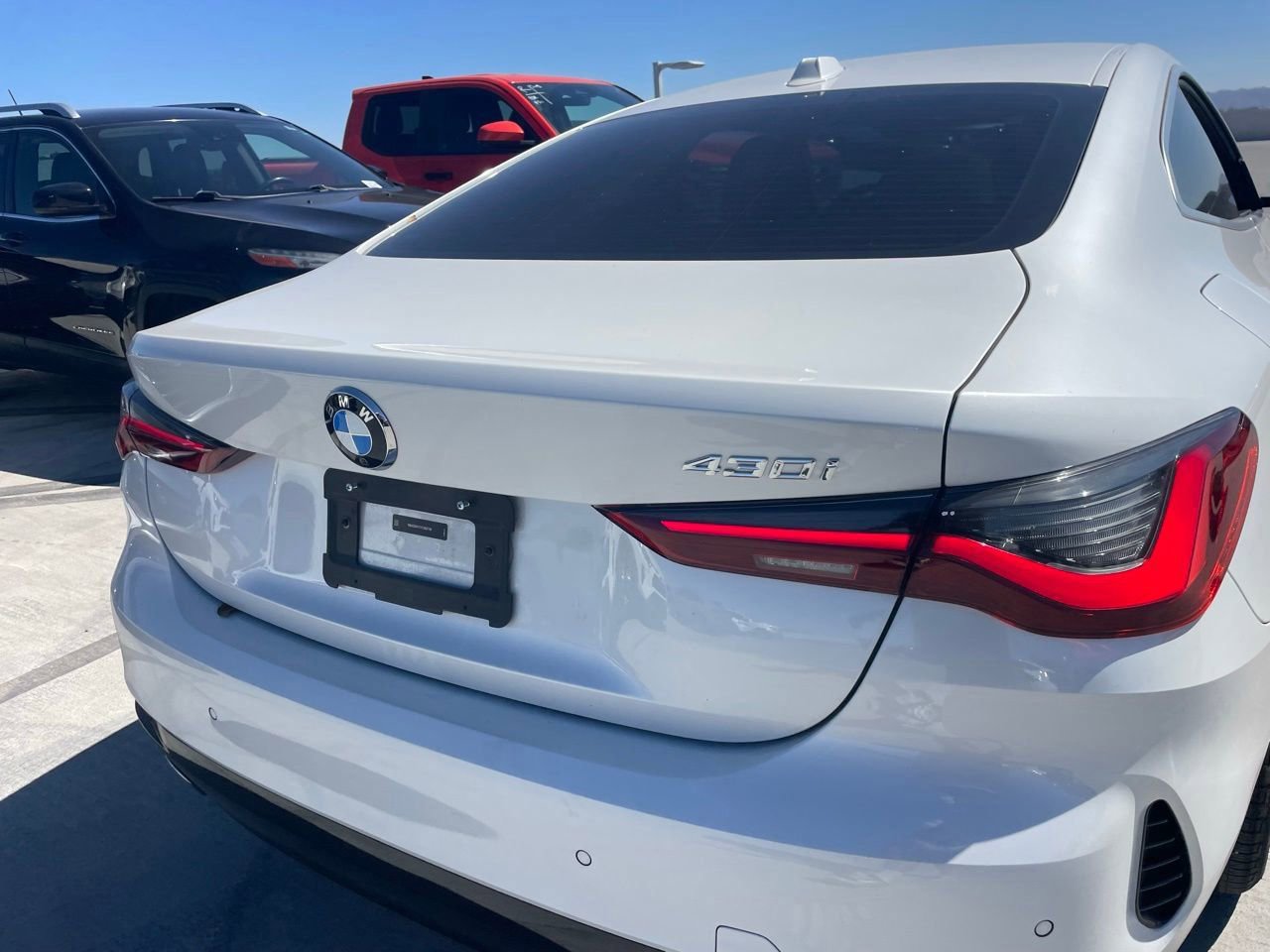 Used 2024 BMW 430i Coupe w/ Premium Package image 4