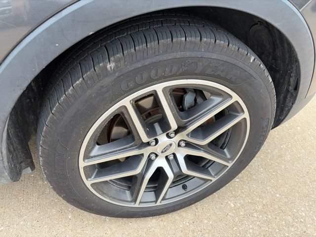 Used 2016 Ford Explorer Sport w/ Equipment Group 401A AWD/4WD image 24