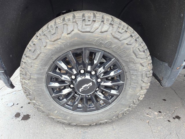 Used 2021 Chevrolet Silverado 2500 LTZ w/ LTZ Plus Package image 12