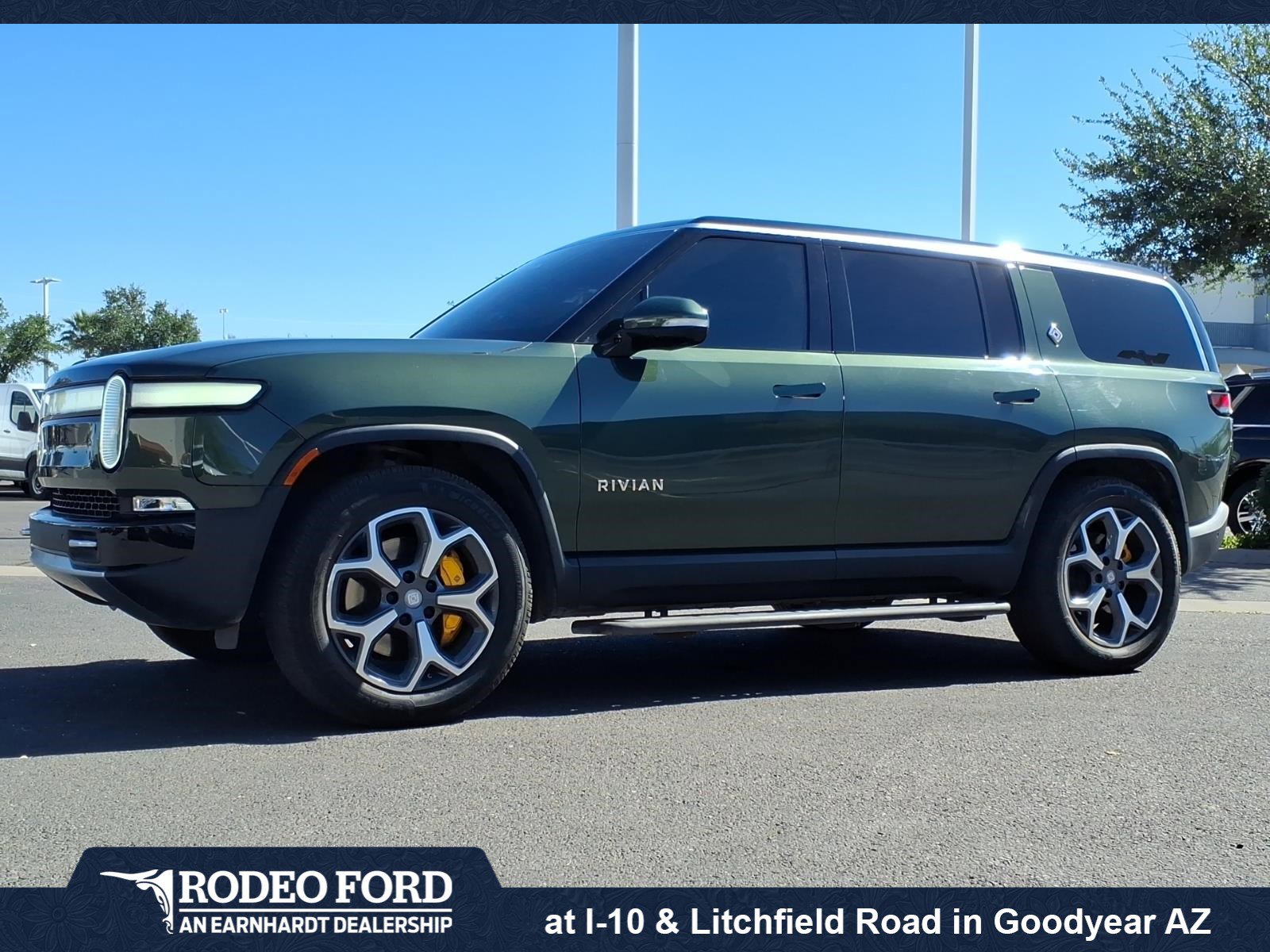 Used 2023 Rivian R1S Adventure image 1