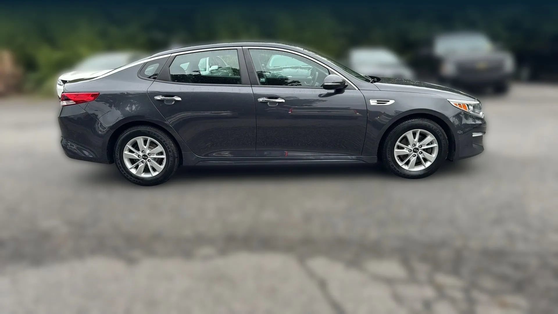 Used 2017 Kia Optima LX image 4
