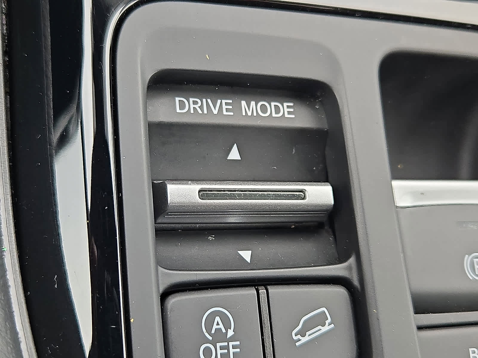 Used 2025 Honda Pilot TrailSport image 25