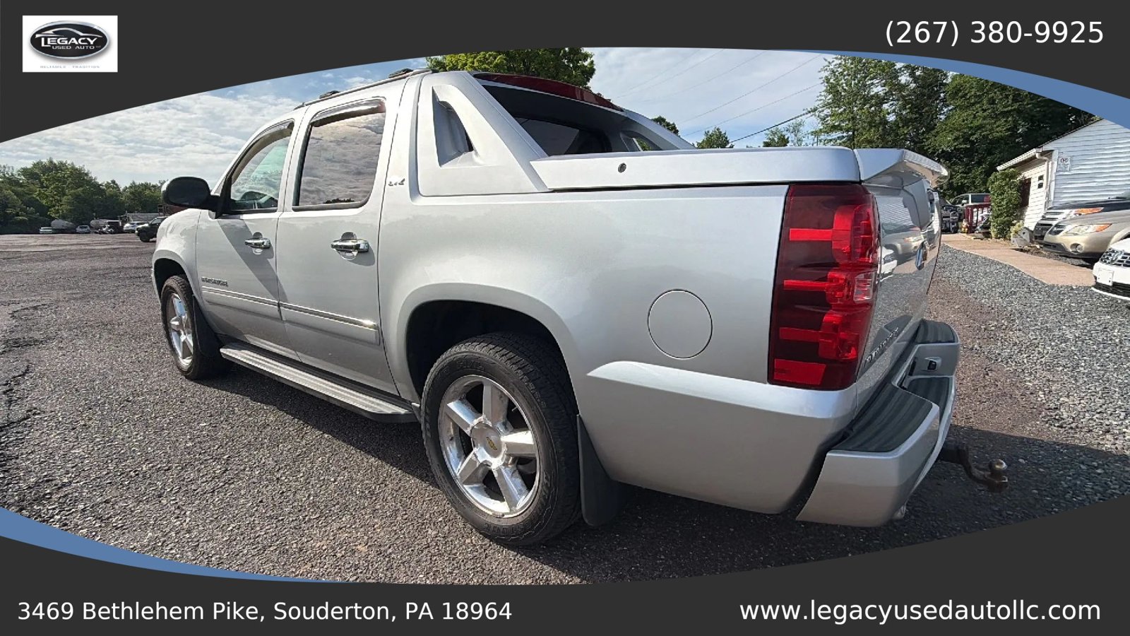 Used 2012 Chevrolet Avalanche LTZ AWD/4WD image 7