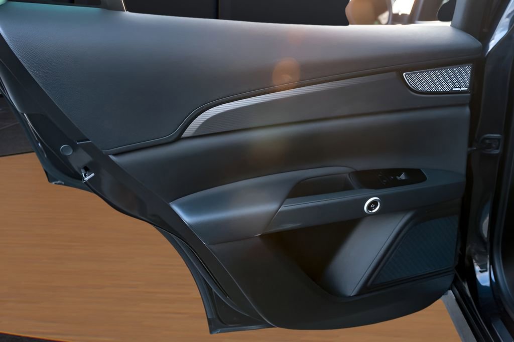 Used 2024 Maserati Grecale GT image 24