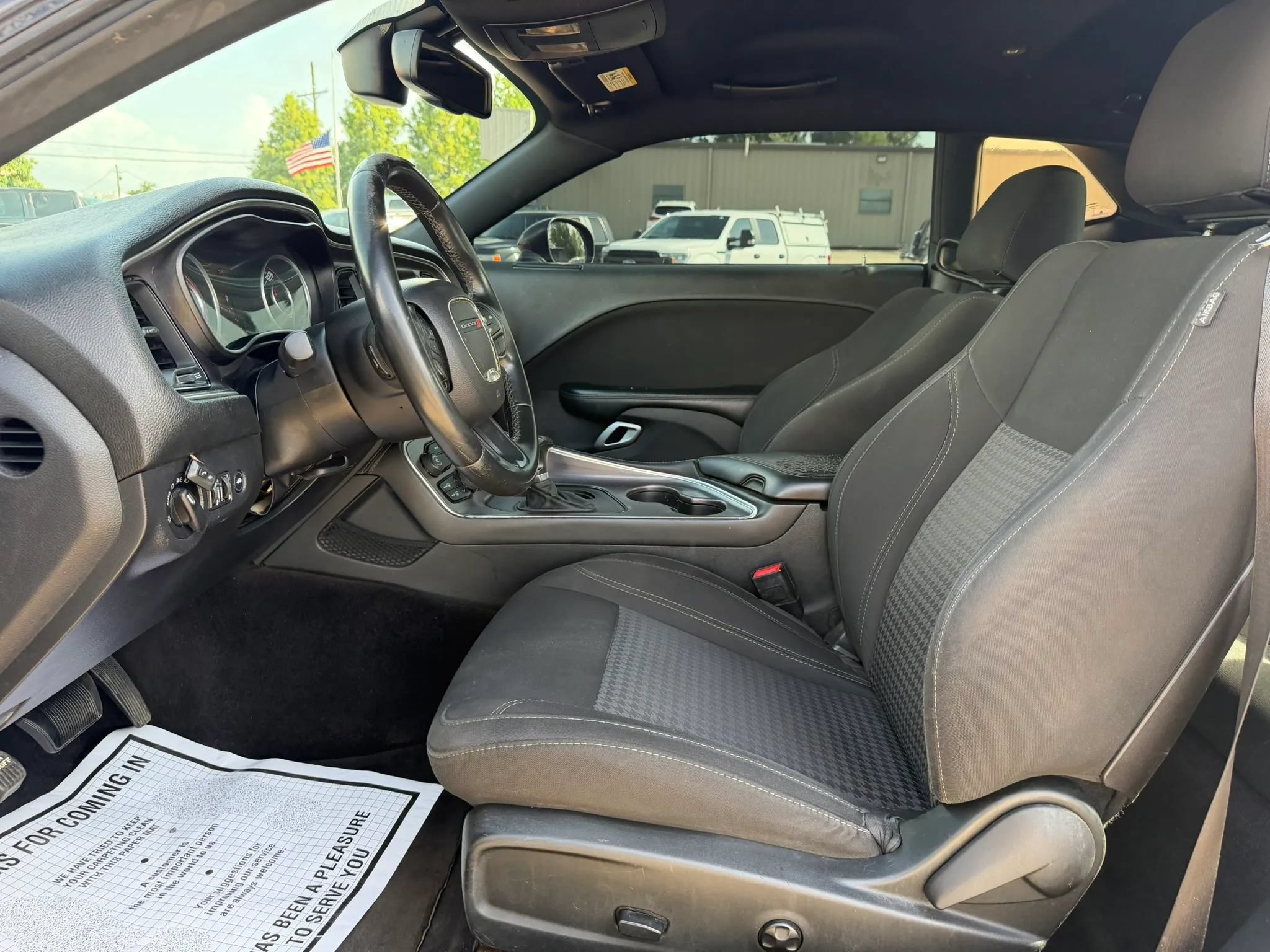 Used 2016 Dodge Challenger SXT RWD image 8