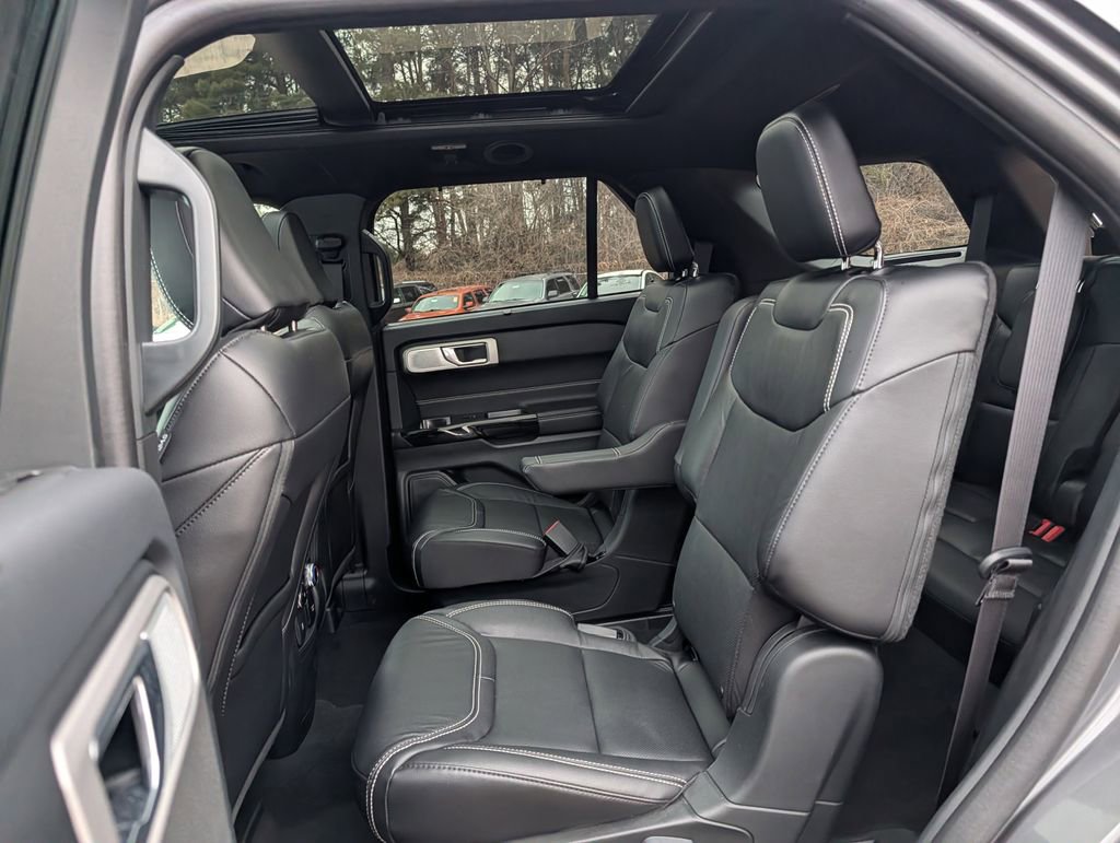 Certified 2024 Ford Explorer ST w/ Equipment Group 401A AWD/4WD image 11