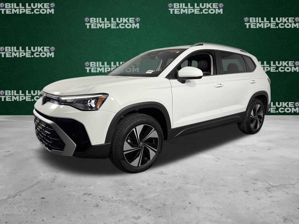 Used 2025 Volkswagen Taos SE w/ Panoramic Sunroof Package AWD/4WD image 9