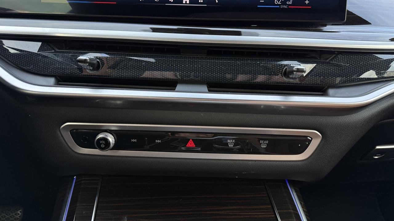 Used 2024 BMW X7 xDrive40i image 66