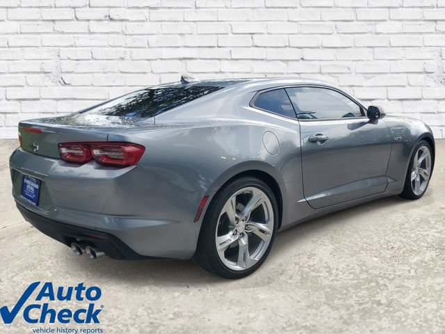 Used 2021 Chevrolet Camaro LT RWD image 4