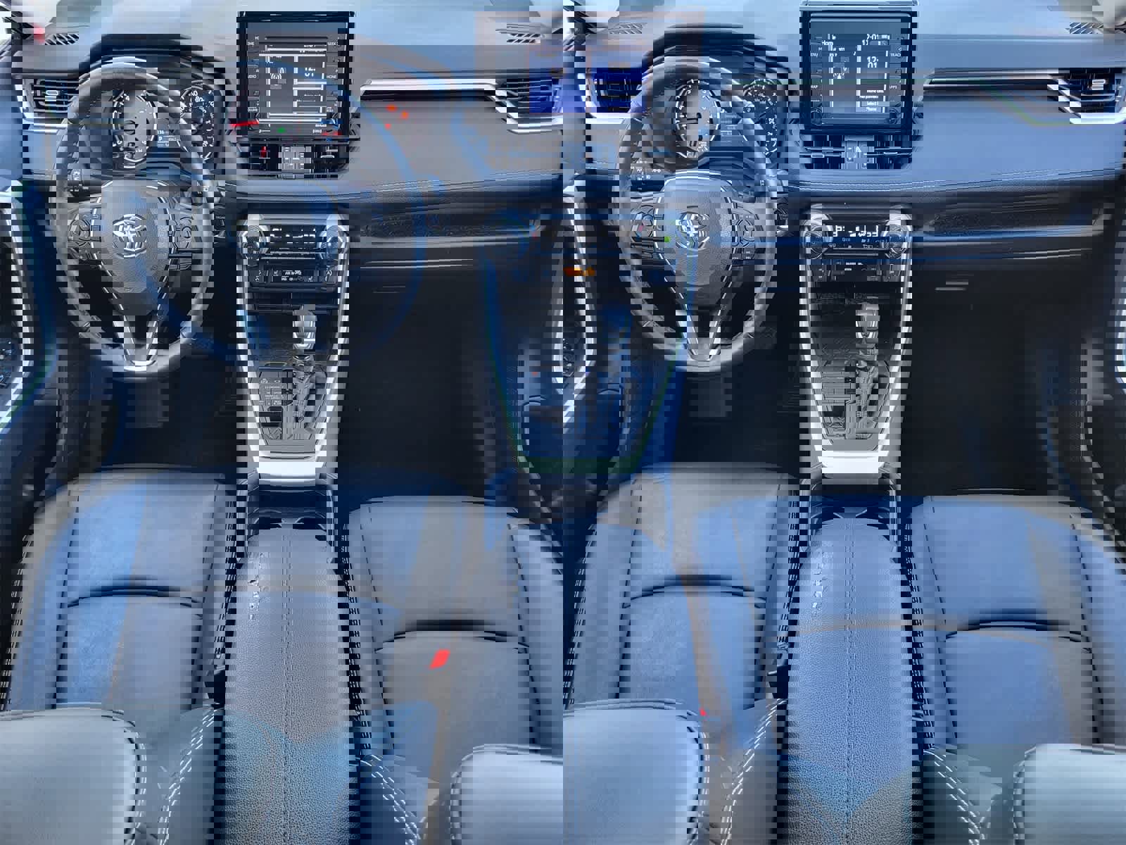 Used 2020 Toyota RAV4 XLE Premium image 23