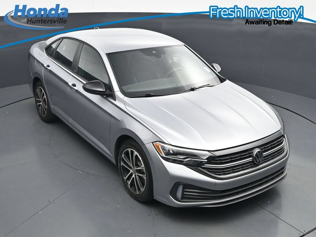Used 2024 Volkswagen Jetta Sport FWD image 16