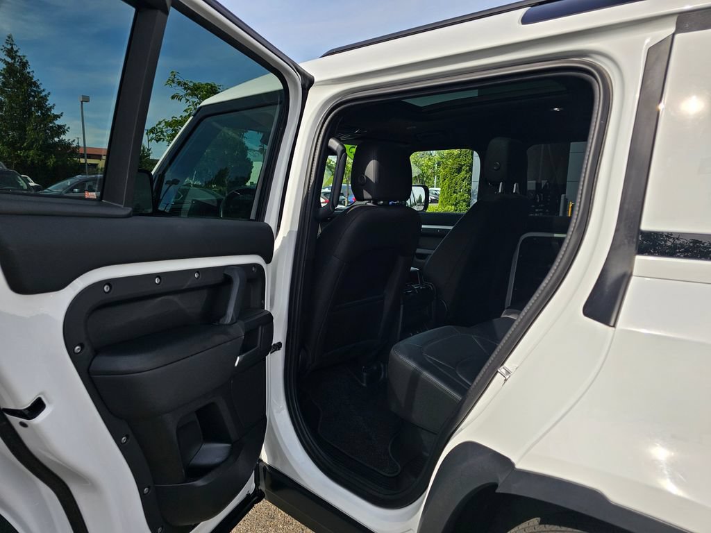 Used 2025 Land Rover Defender 110 S AWD/4WD image 12