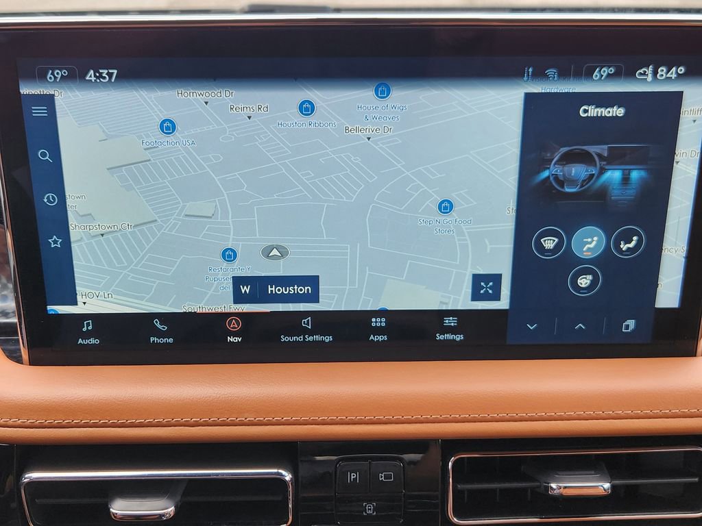 Used 2022 Lincoln Nautilus Black Label w/ Class II Trailer Tow Package image 17