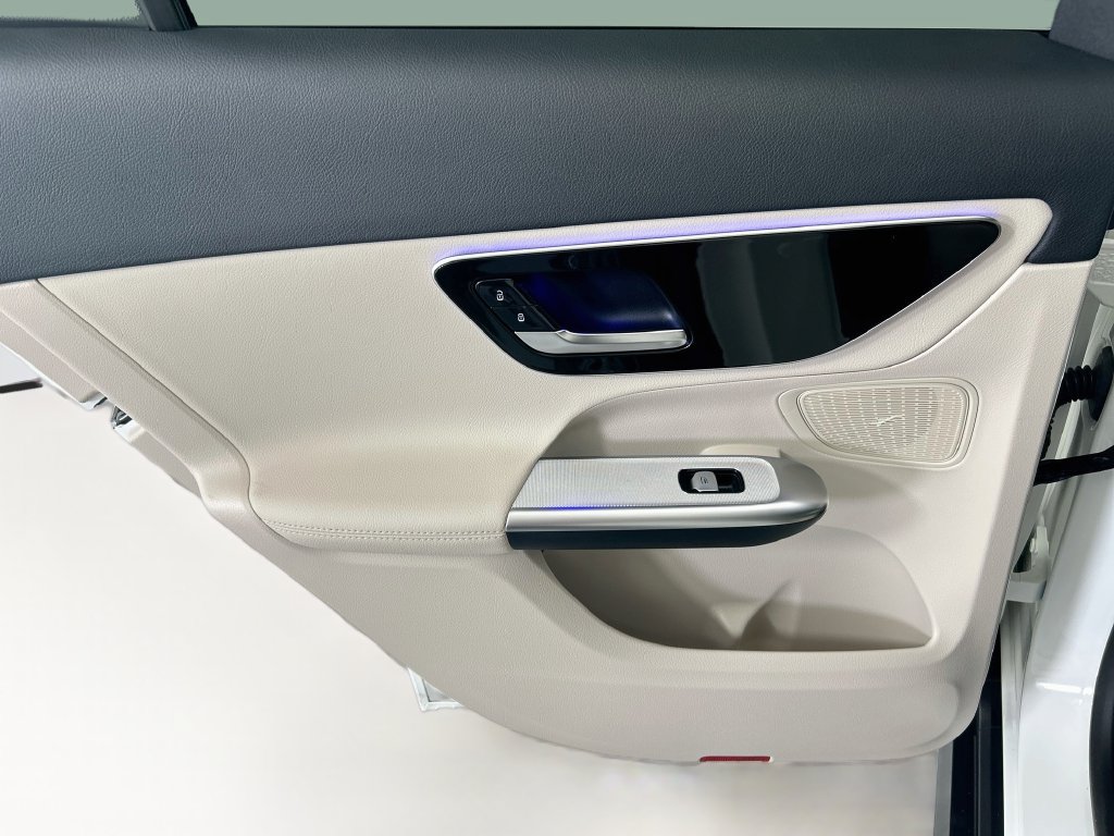 Certified 2026 Mercedes-Benz GLC 300 image 24
