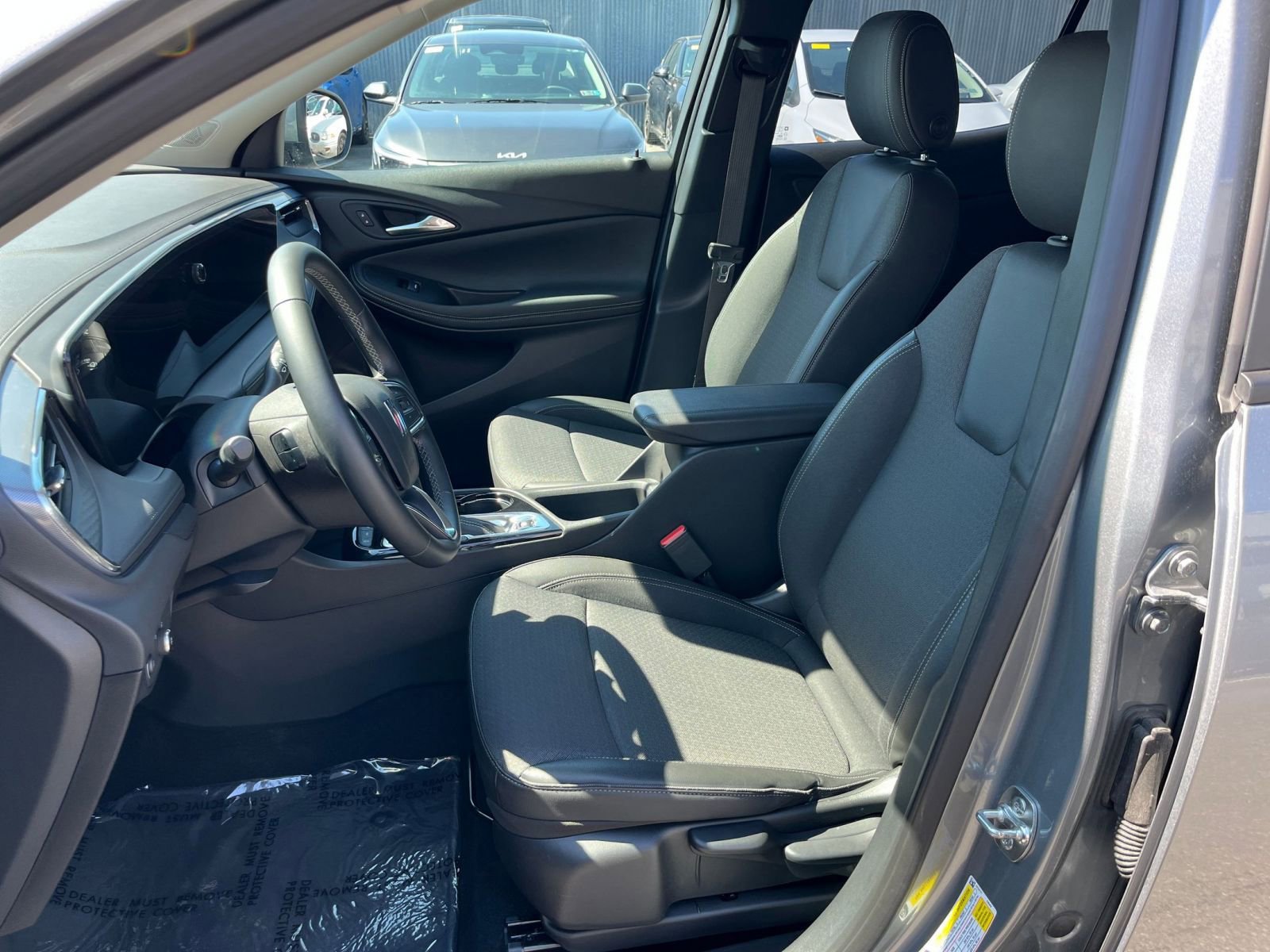 Used 2025 Buick Encore GX Preferred image 36