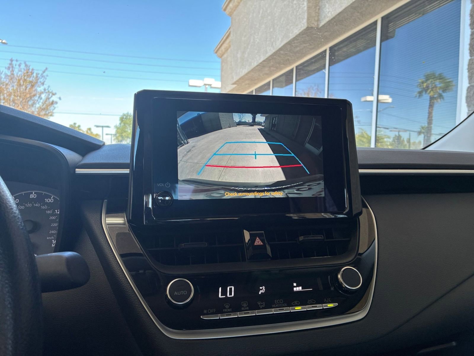 Used 2025 Toyota Corolla LE image 23