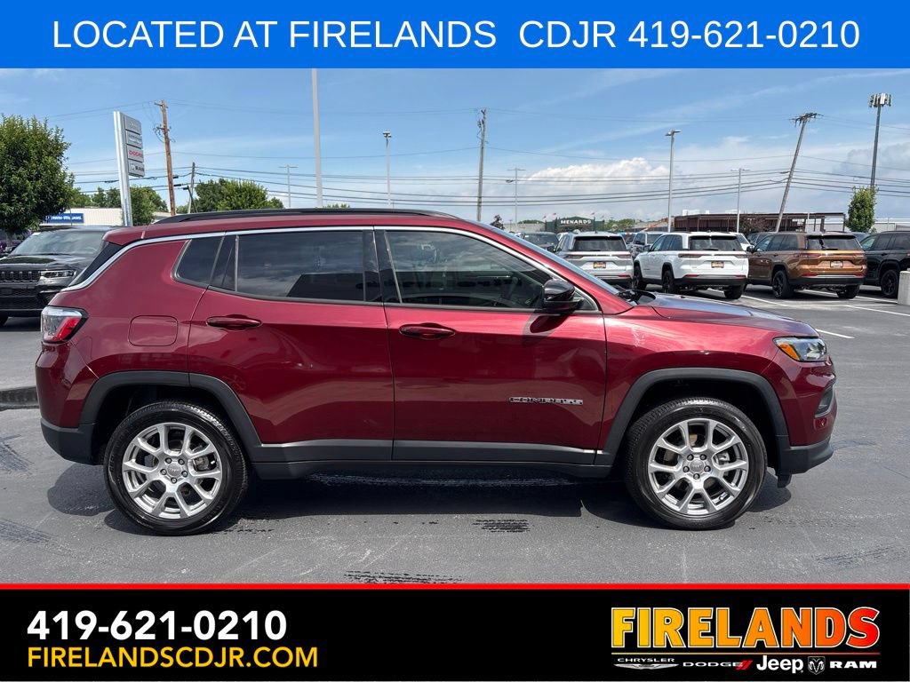 Used 2022 Jeep Compass Latitude AWD/4WD image 6