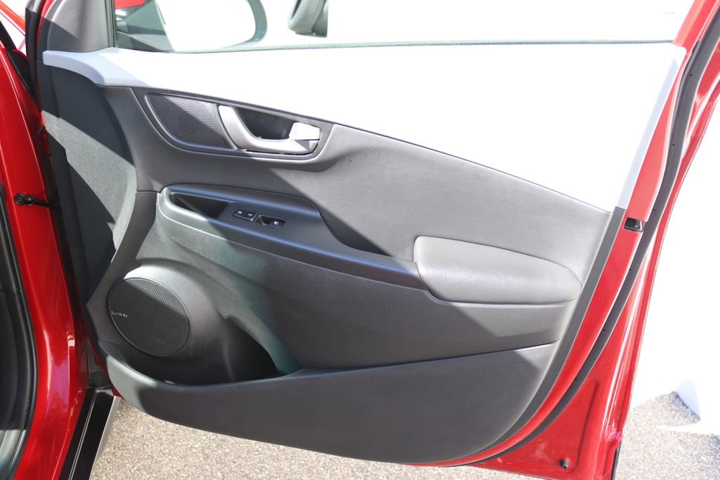 Used 2021 Hyundai Kona Ultimate FWD image 32