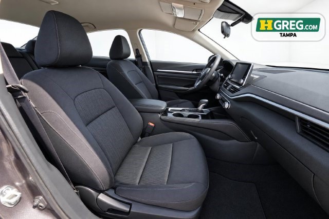 Used 2023 Nissan Altima 2.5 SV FWD image 11