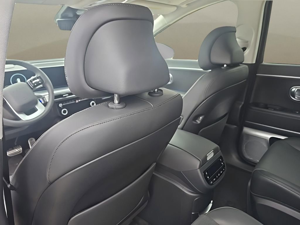 New 2026 Hyundai Ioniq 9 Calligraphy image 18