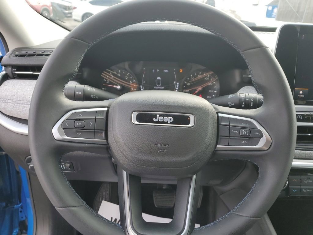 Used 2017 Jeep Renegade Sport w/ Power & Air Group image 13