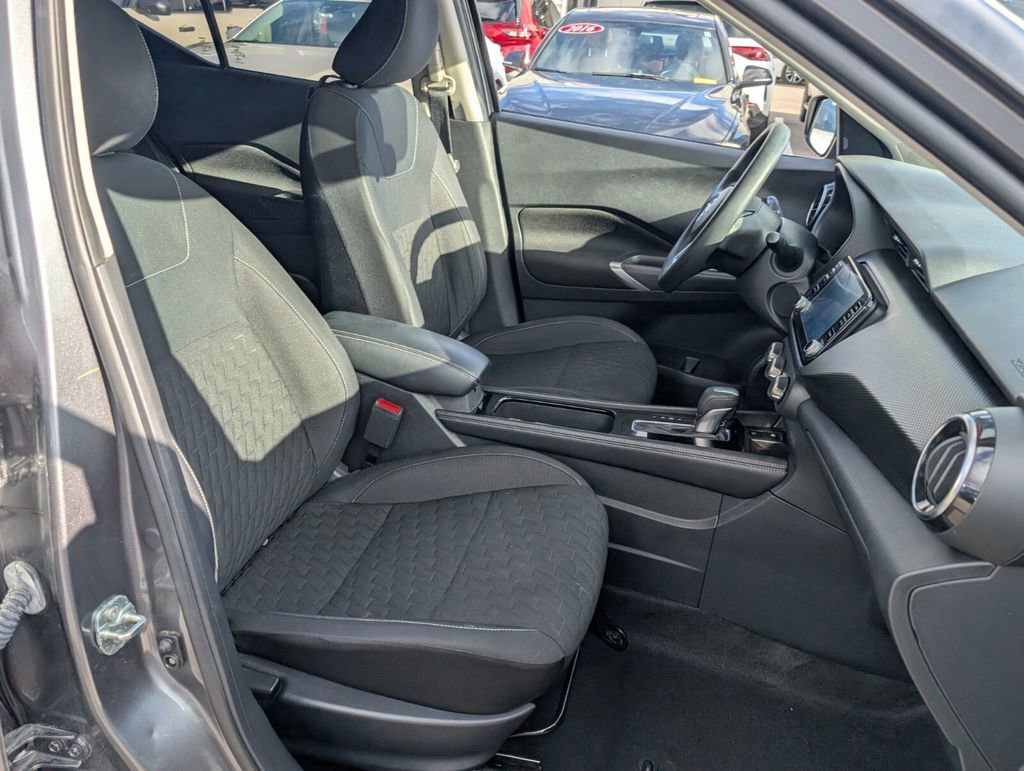 Used 2023 Nissan Kicks SV image 19