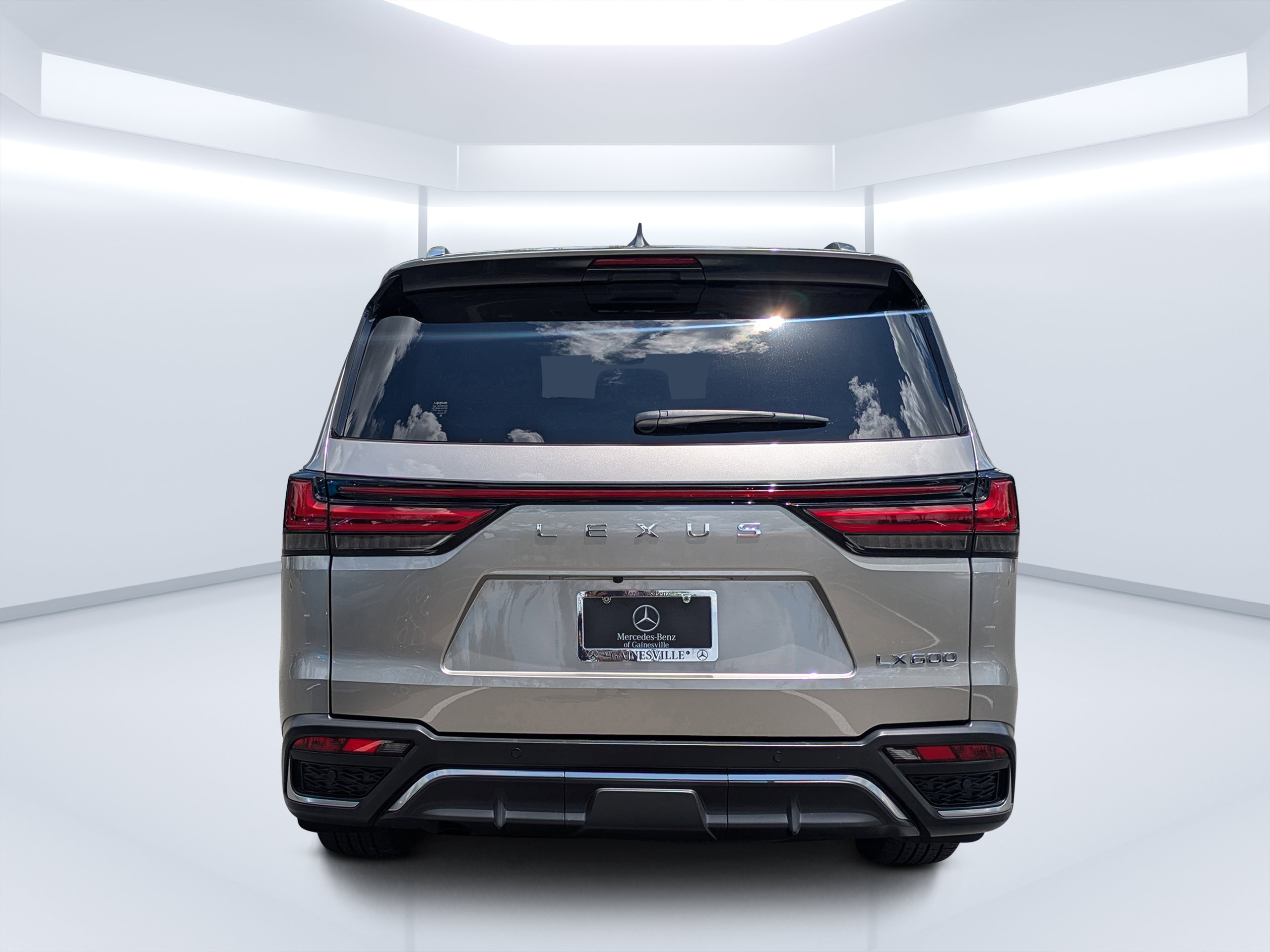 Used 2024 Lexus LX 600 F Sport AWD/4WD image 4
