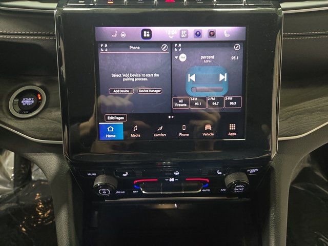 Used 2022 Jeep Grand Cherokee L Limited image 24