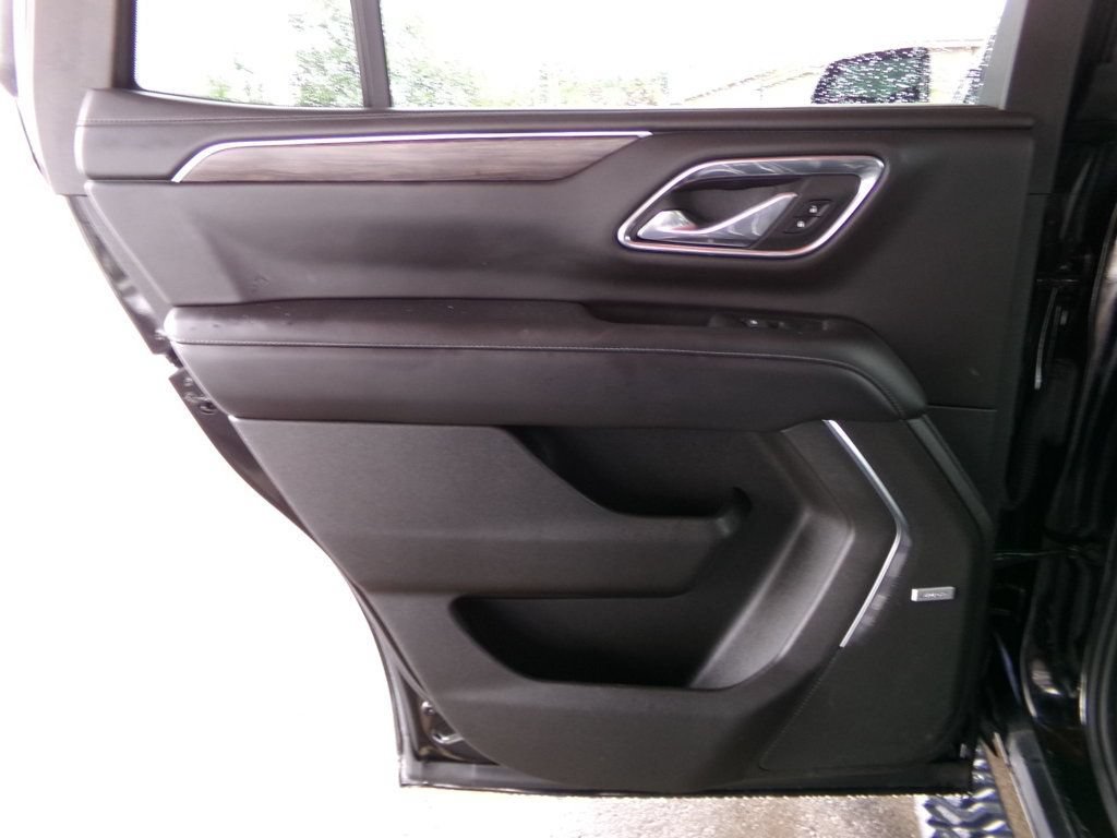 Used 2021 Chevrolet Tahoe Z71 AWD/4WD image 12