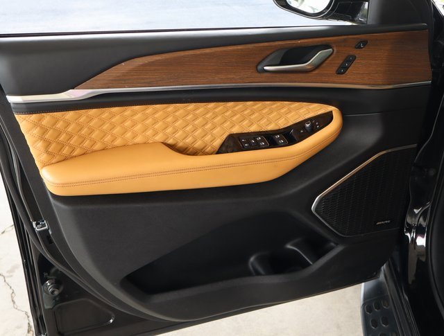 Used 2021 Jeep Grand Cherokee L Summit w/ Luxury Tech Group V image 19