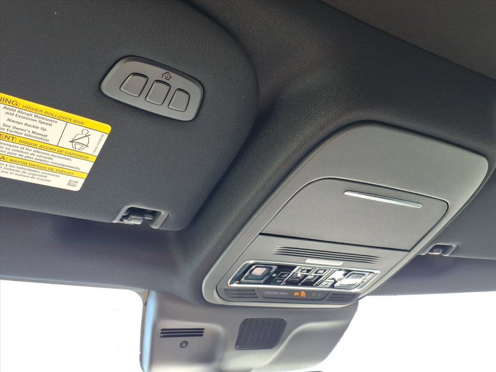 New 2025 Lincoln Navigator Reserve w/ Jet Appearance Package image 14