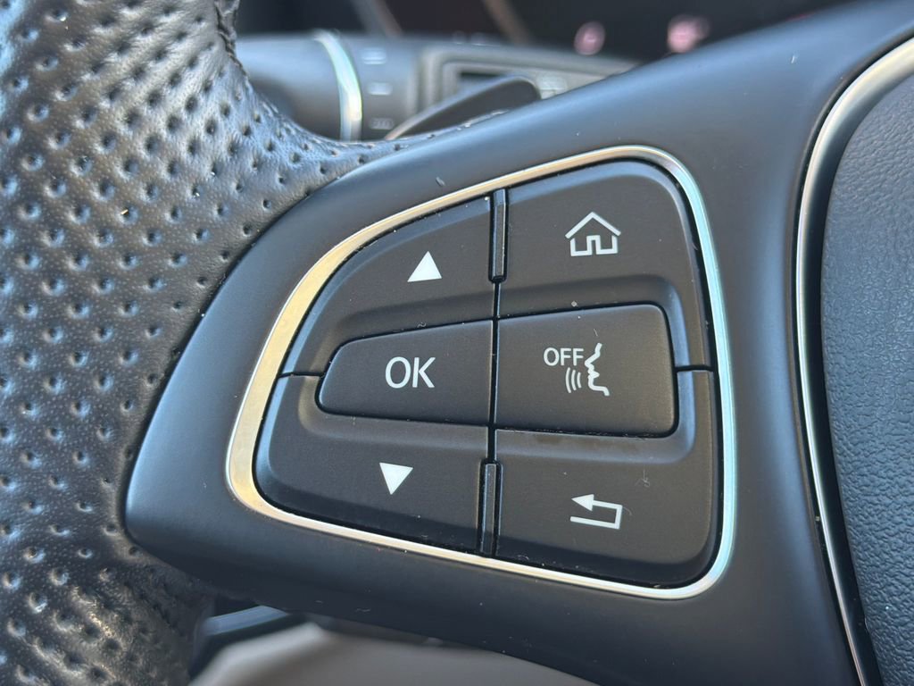 Used 2019 Mercedes-Benz GLC 300 4MATIC image 20