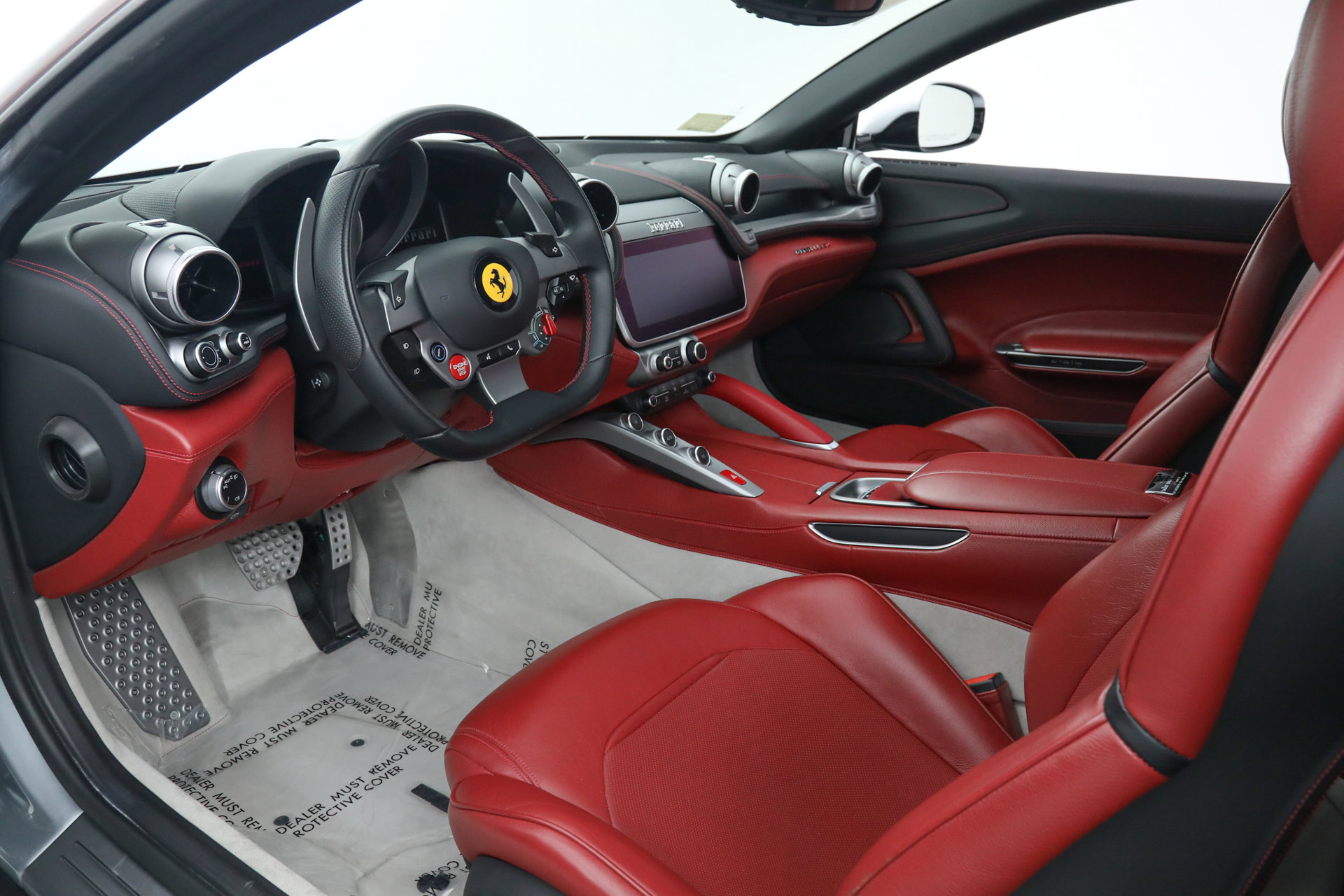 Certified 2018 Ferrari GTC4Lusso image 2