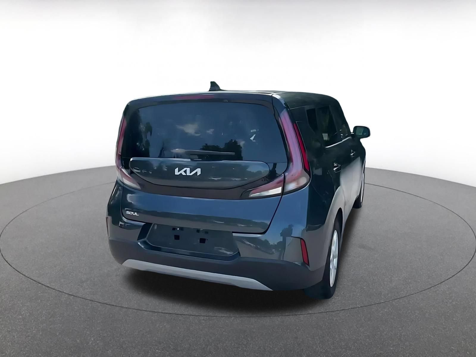 Used 2025 Kia Soul LX w/ LX Technology Package FWD image 13
