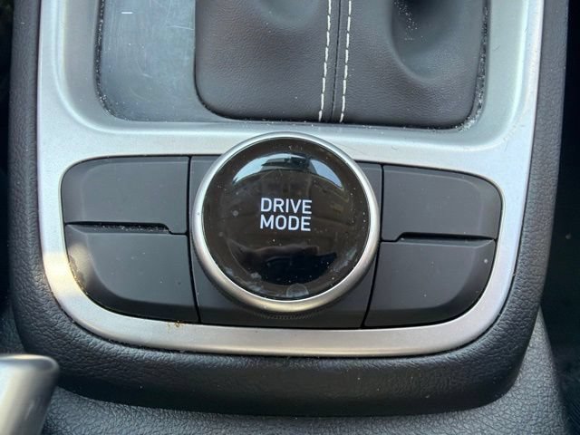 Used 2025 Hyundai Venue SEL FWD image 34