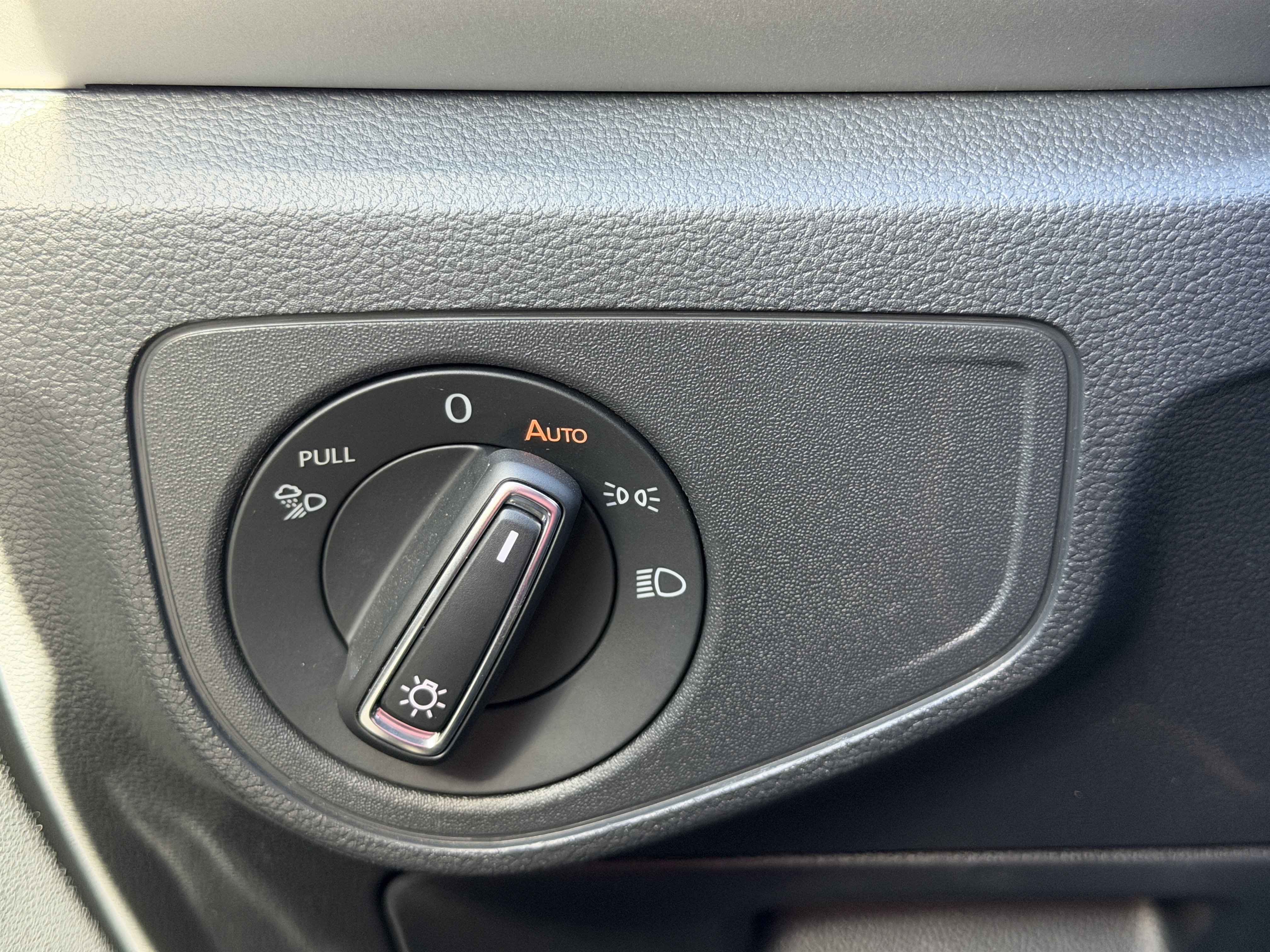 Used 2023 Volkswagen Atlas Cross Sport SEL R-Line image 25