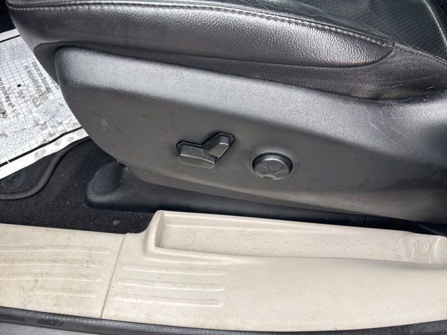 Used 2022 Chrysler Pacifica Touring-L w/ Uconnect Theater Family Group image 12