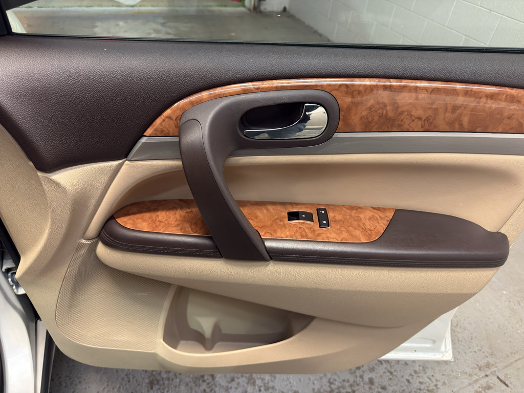 Used 2011 Buick Enclave CXL w/ Trailering Provision Package FWD image 22