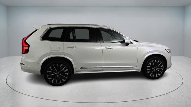 Used 2026 Volvo XC90 B6 Plus w/ Protection Package Premier AWD/4WD image 3