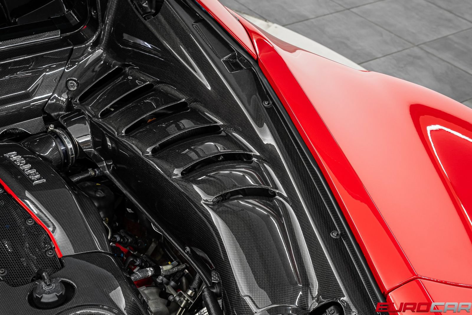 Used 2019 Ferrari 488 Pista Coupe RWD image 27