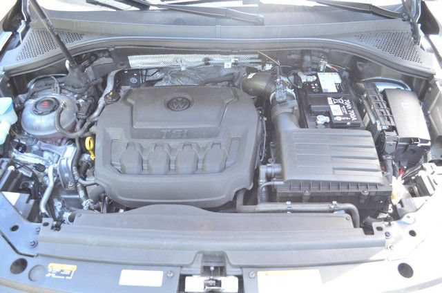 Used 2024 Volkswagen Tiguan SE AWD/4WD image 38