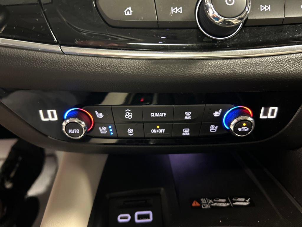 Used 2023 Buick Enclave Avenir w/ Avenir Technology Package FWD image 19