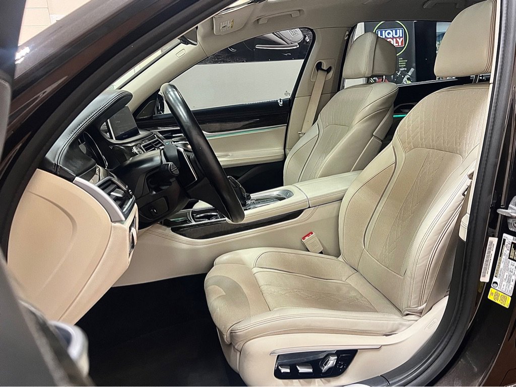 Used 2016 BMW 740i RWD image 27