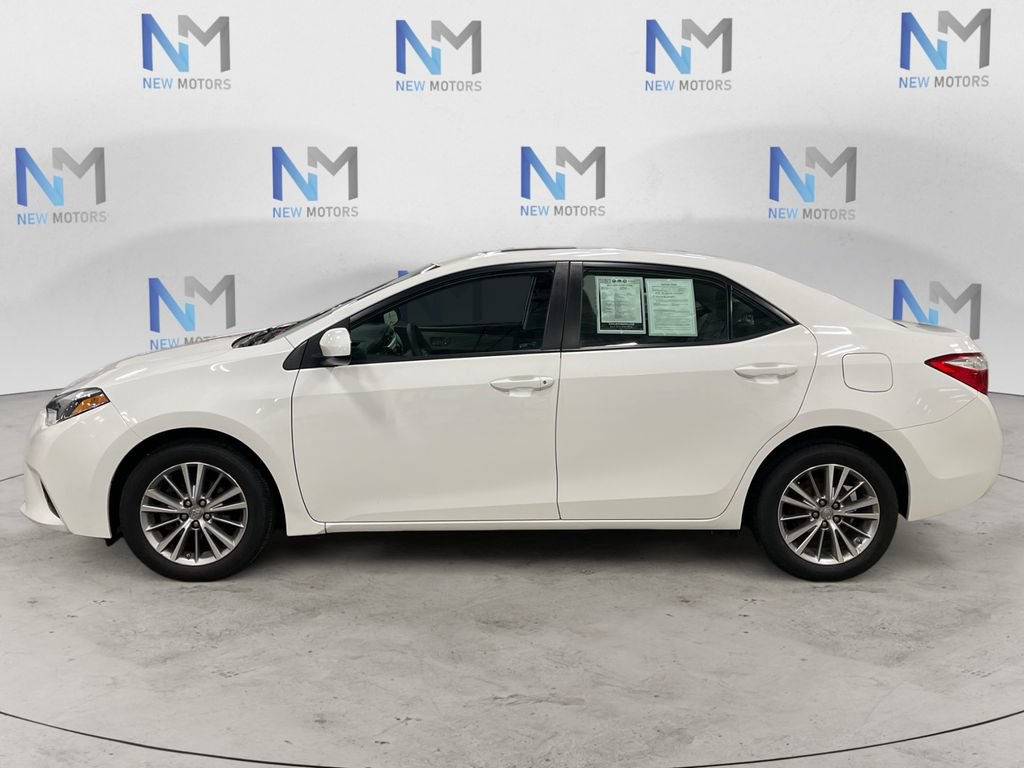 Used 2014 Toyota Corolla LE FWD image 2