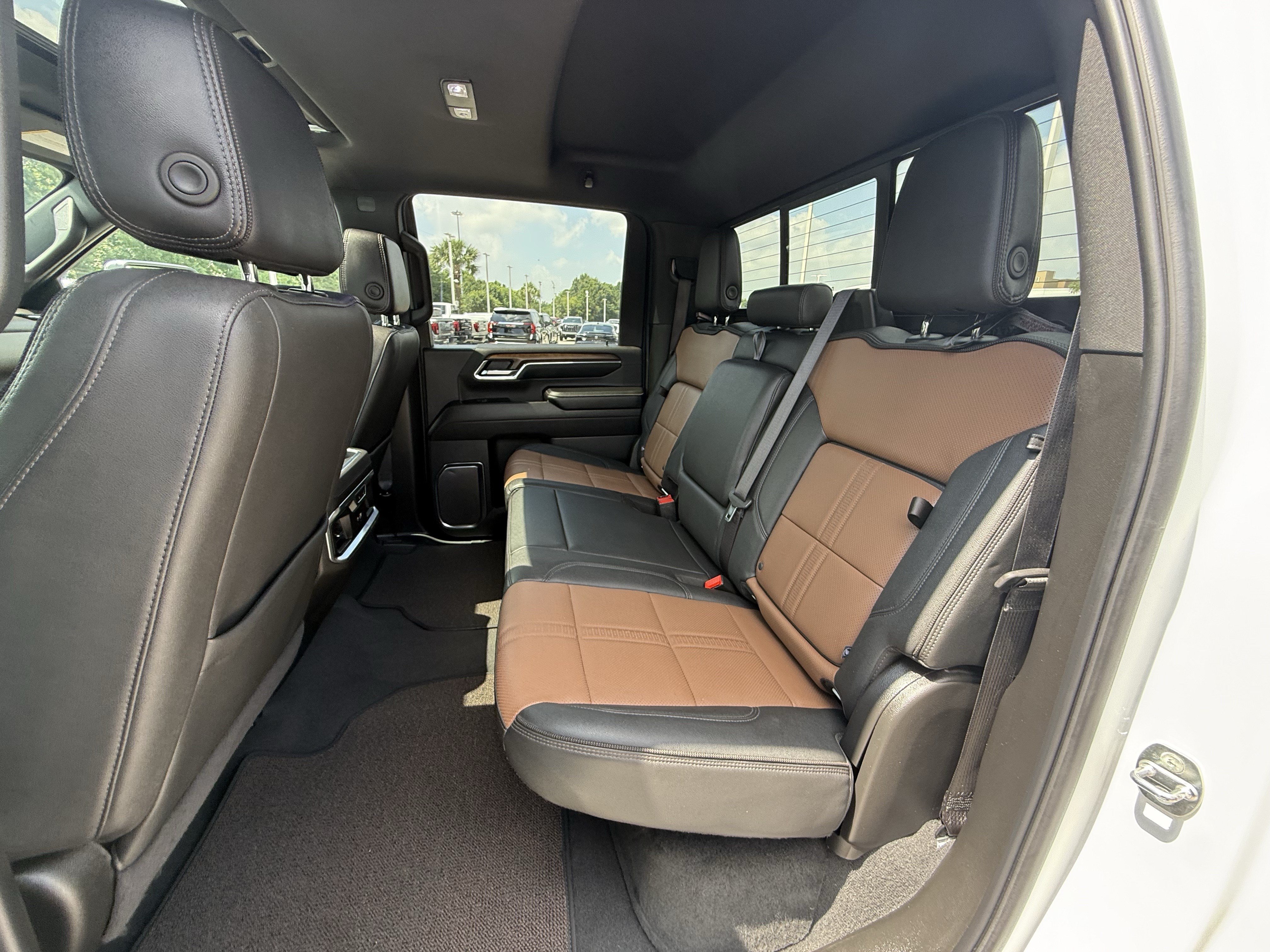 Used 2024 Chevrolet Silverado 2500 High Country AWD/4WD image 28