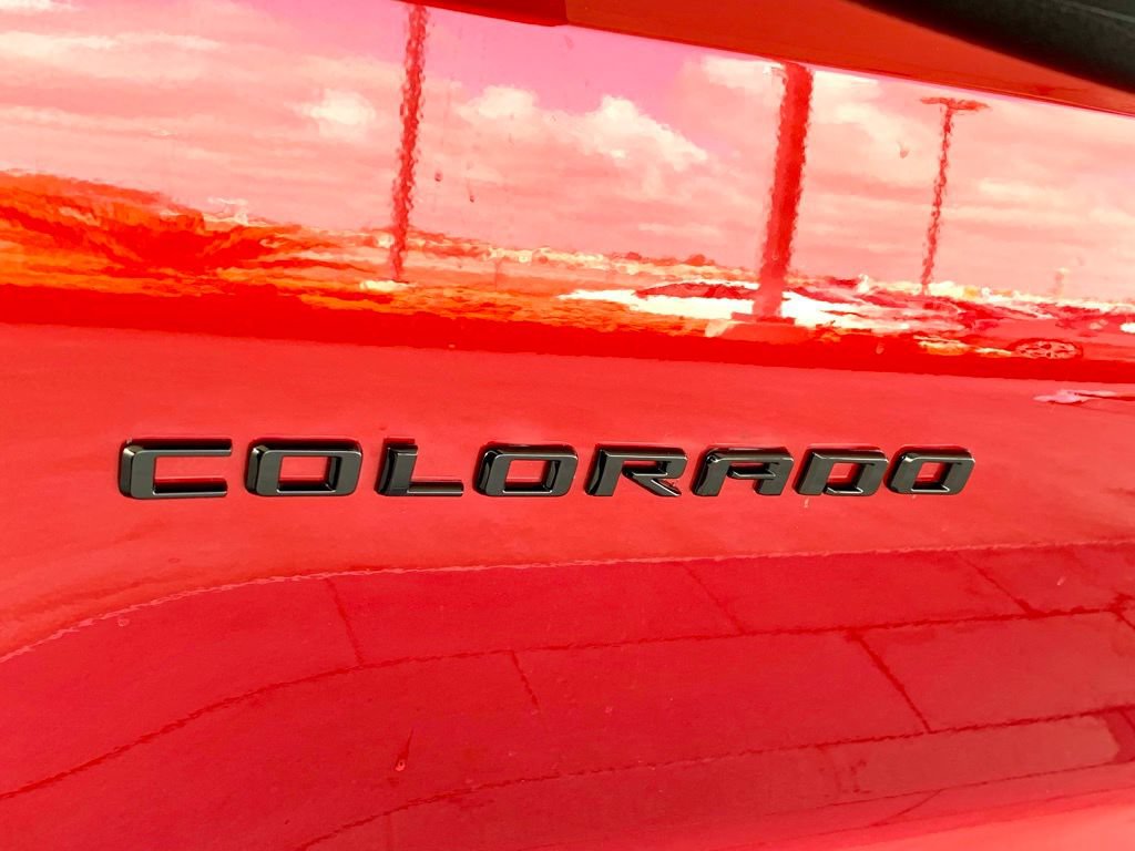 Used 2024 Chevrolet Colorado Z71 w/ Z71 Convenience Package 2 AWD/4WD image 10