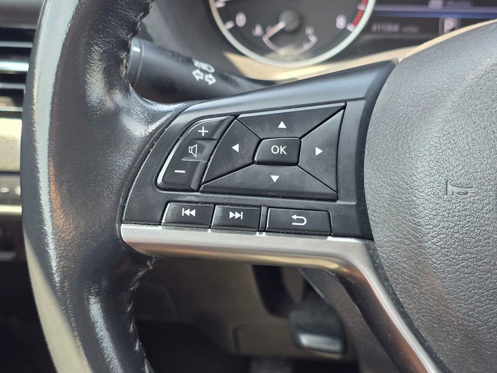 Used 2022 Nissan Sentra SV FWD image 34