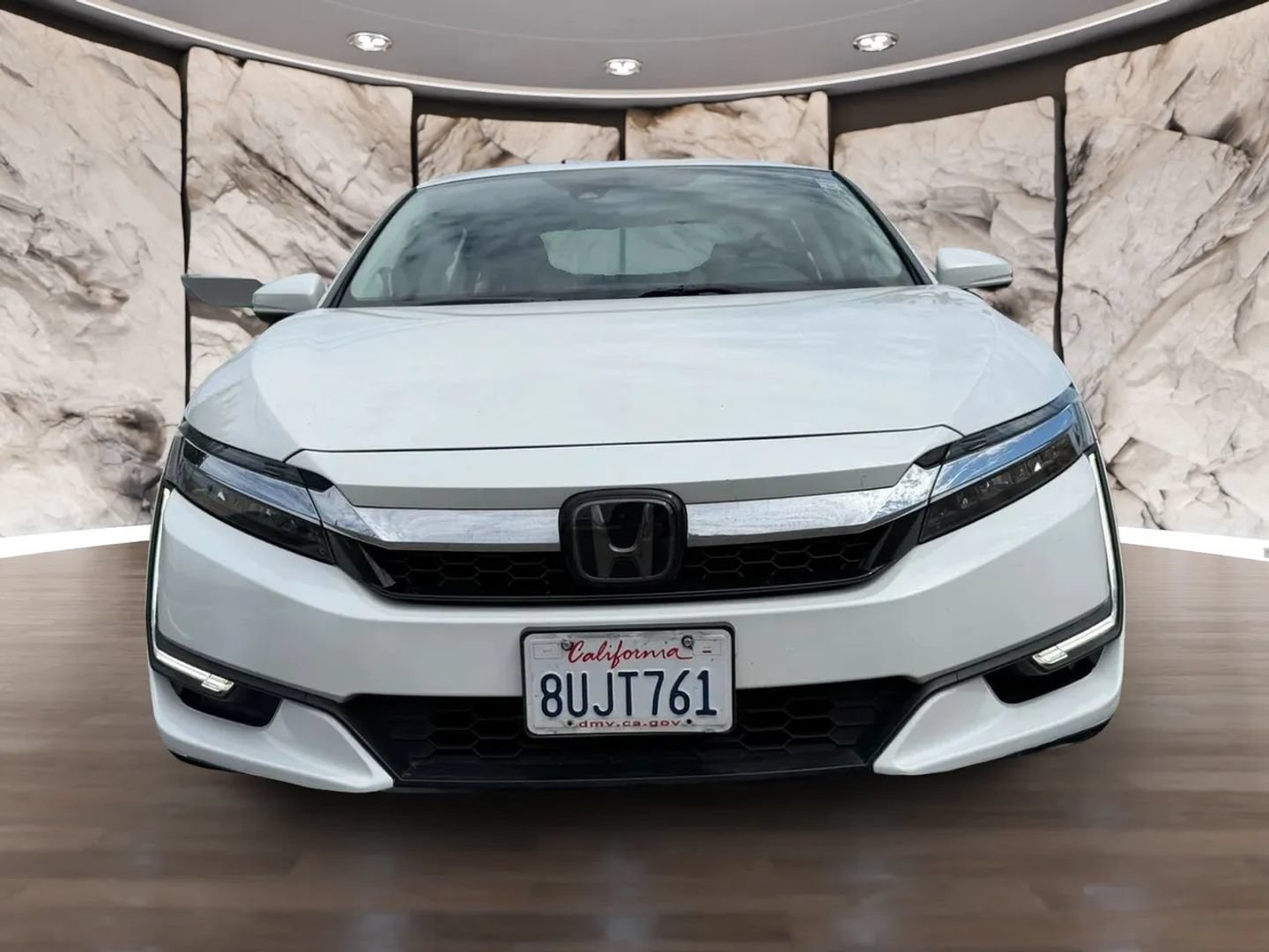 Used 2020 Honda Clarity Plug-In Hybrid image 2