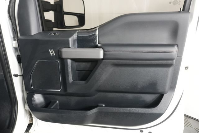 Certified 2020 Ford F250 Platinum w/ FX4 Off-Road Package image 32